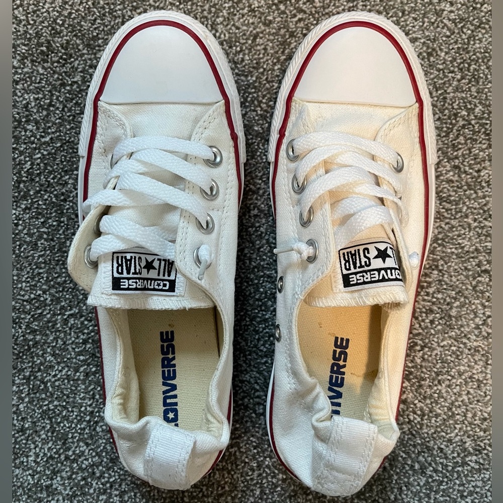 Converse Women’s Size 6 Chuck Taylor All Star Shoreline White